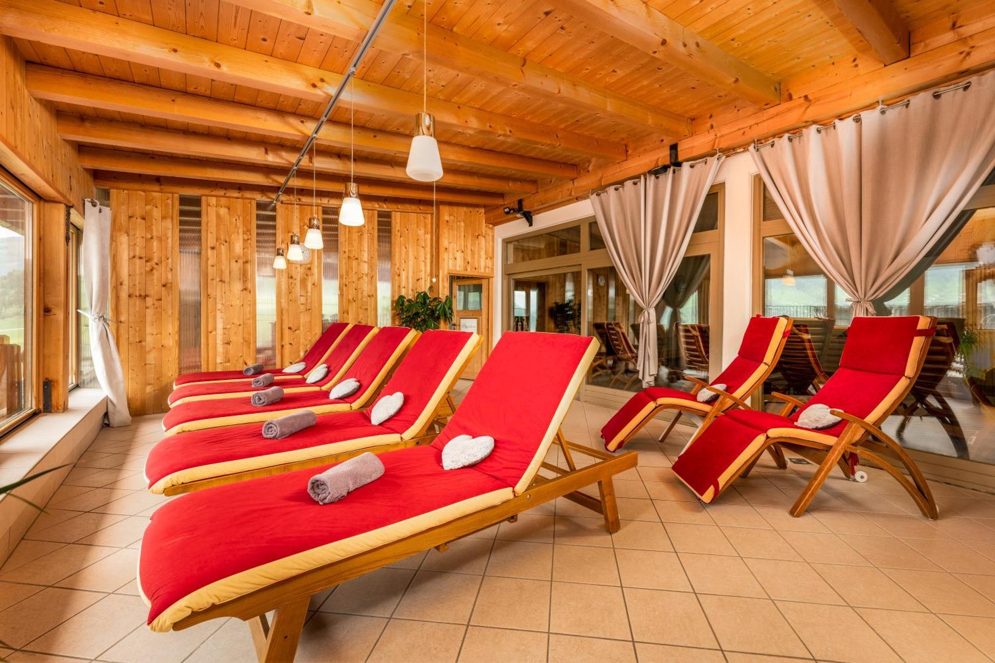 Alpen Wohlfuehlhotel Doerflwirt 海因岑贝格 外观 照片