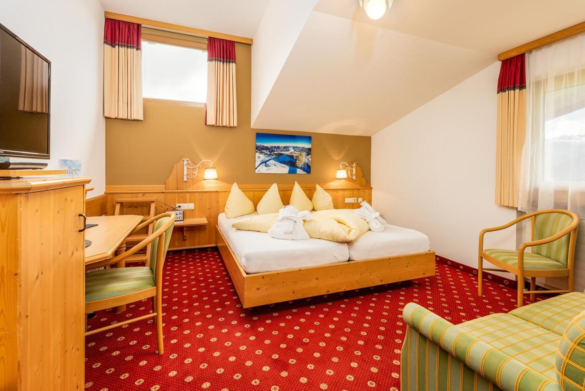 Alpen Wohlfuehlhotel Doerflwirt 海因岑贝格 外观 照片