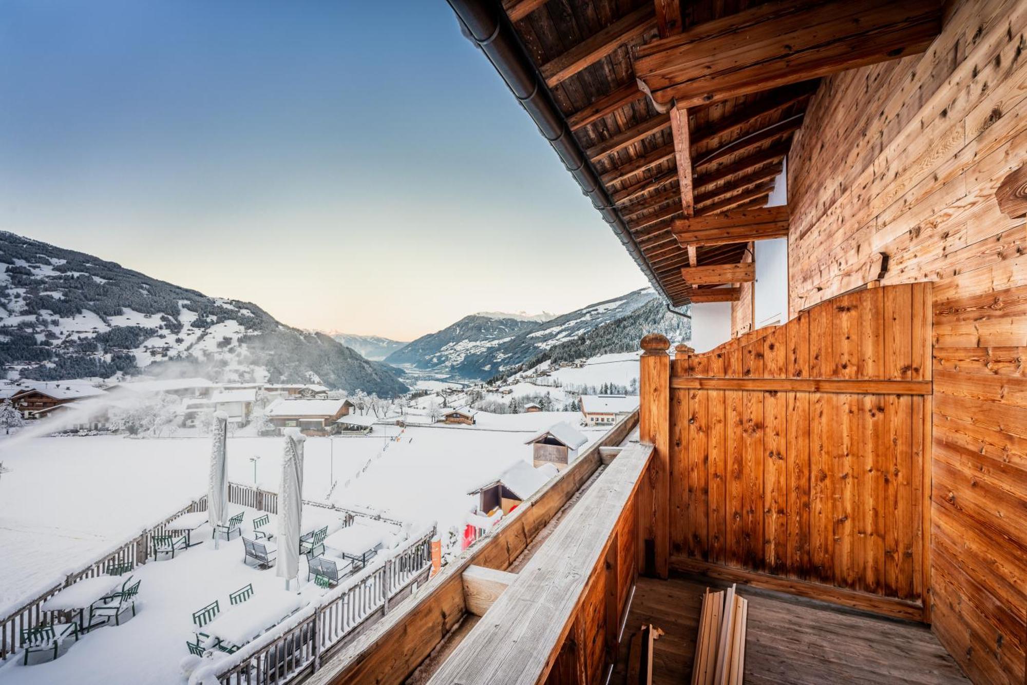 Alpen Wohlfuehlhotel Doerflwirt 海因岑贝格 外观 照片