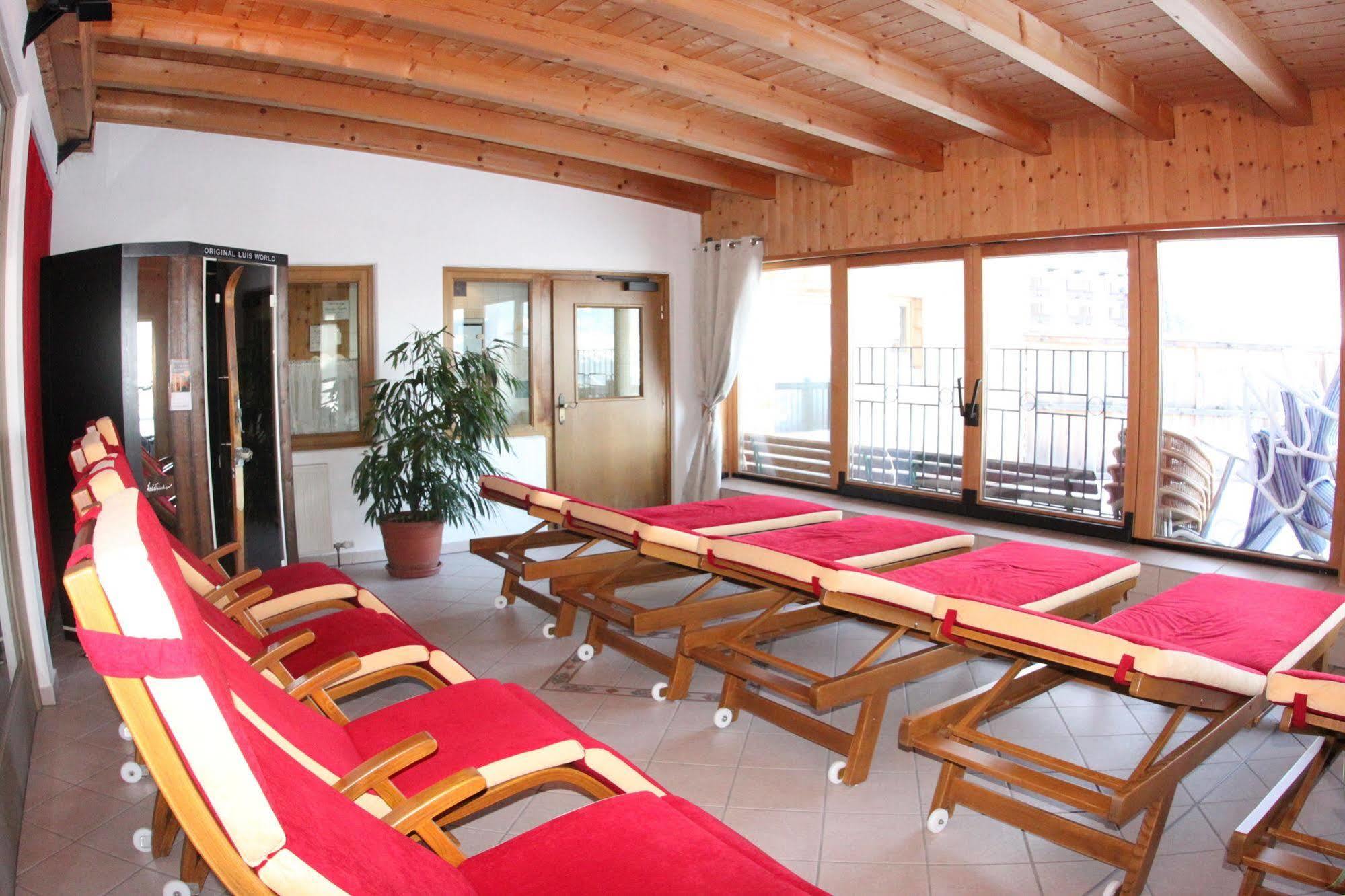 Alpen Wohlfuehlhotel Doerflwirt 海因岑贝格 外观 照片